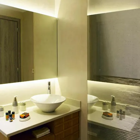 Readmyhostprofile! Luxury 4 Bedroom With Pool Διαμέρισμα Κάλαθος
